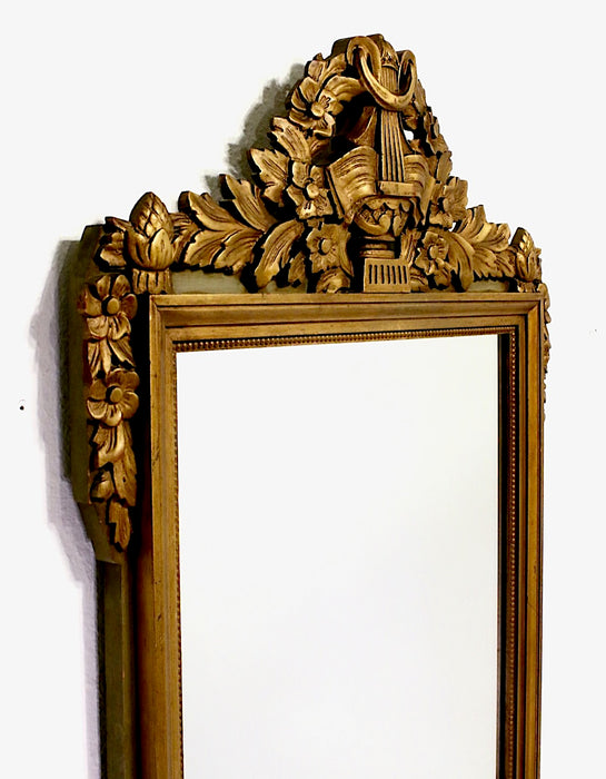 Antique Early Period Baker Carved Gilt Wood Neoclassical Wall Mirror with Flowers, Leaves and Acorns