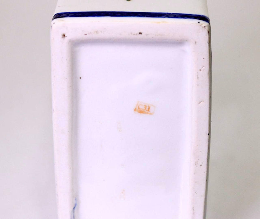 Export Chinese Blue and White Porcelain Tea Caddy With Armorial Design & Butterflies
