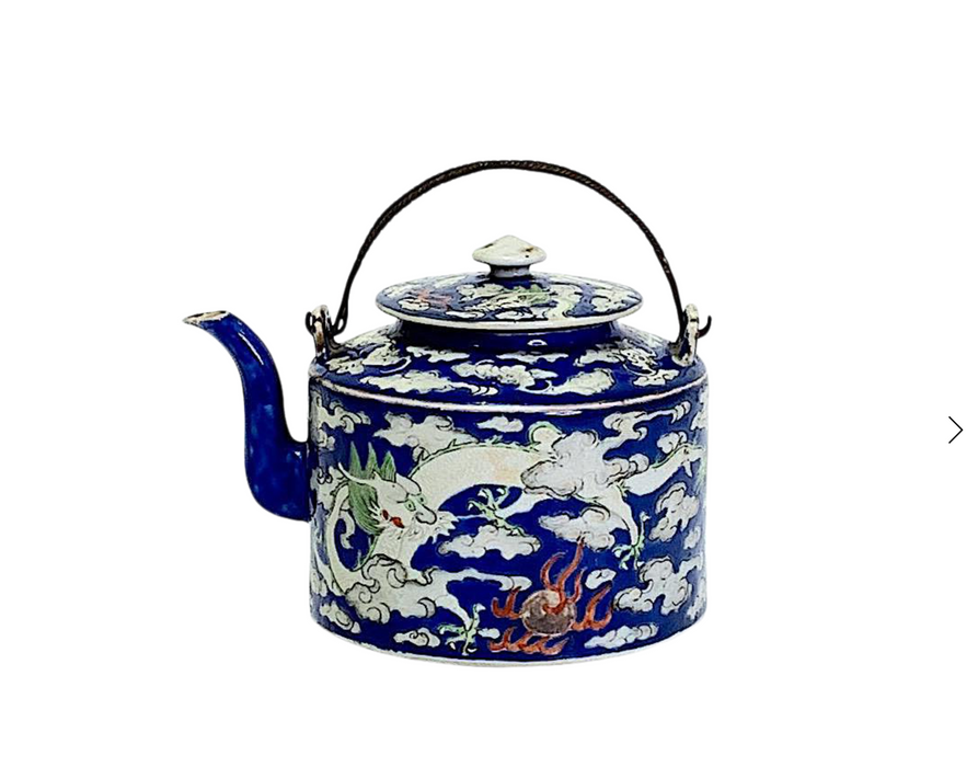 Antique Chinese Blue and White Porcelain Teapot With Imperial Dragon & Could Design, 19th Century