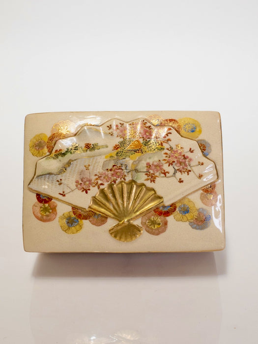 Japanese Satsuma Covered Box Taisho Period Koshida Mark Fan Design Circa 1920